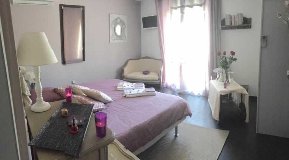 Villa Louancelie B&B กาวาแลร์-ซูร์-แมร์ ภายนอก รูปภาพ