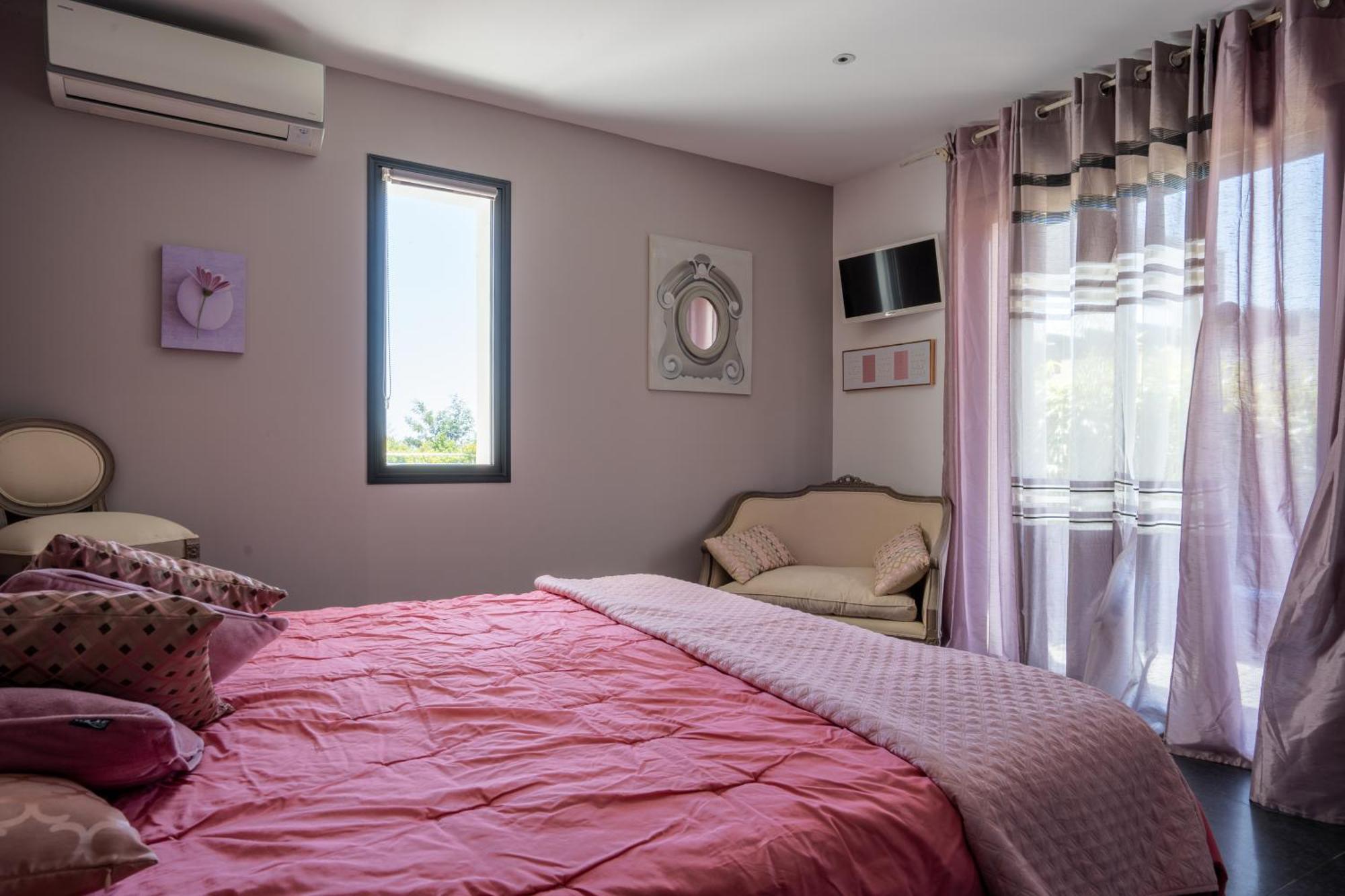 Villa Louancelie B&B กาวาแลร์-ซูร์-แมร์ ภายนอก รูปภาพ