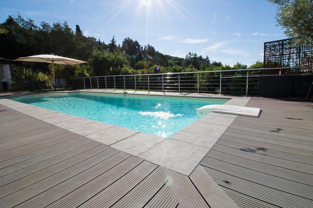 Villa Louancelie B&B กาวาแลร์-ซูร์-แมร์ ภายนอก รูปภาพ