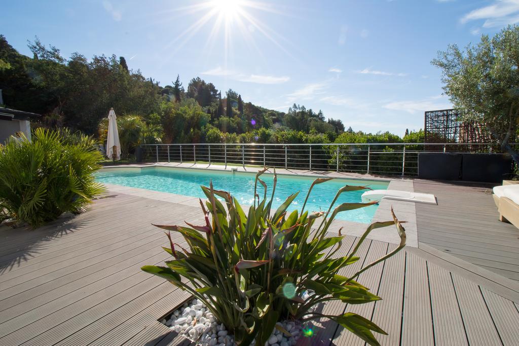 Villa Louancelie B&B กาวาแลร์-ซูร์-แมร์ ภายนอก รูปภาพ