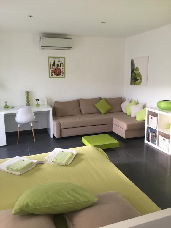 Villa Louancelie B&B กาวาแลร์-ซูร์-แมร์ ภายนอก รูปภาพ