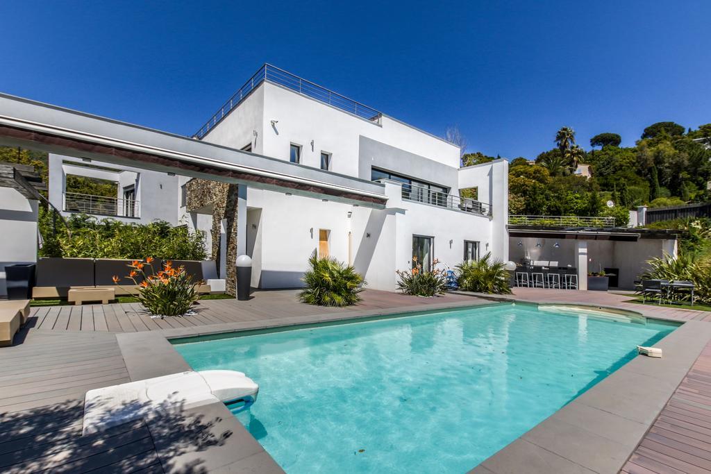 Villa Louancelie B&B กาวาแลร์-ซูร์-แมร์ ภายนอก รูปภาพ
